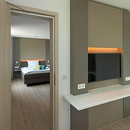 Hotel B